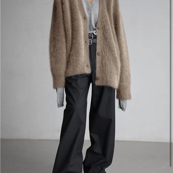 Cozy Brown Women's Cardigan Sweater - Picture 4 of 7